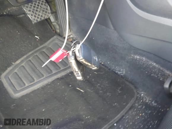 ✅ 2018 Volkswagen Beetle S • VIN: 3VWFD7AT7JM706409 • Лот: 43533851. Опубликован ранее на IAAI с пробегом Не указан. Бесплатный доступ к архиву аукционных продаж из США и подробный отчёт об истории автомобиля на DreamBid. Изображение 11.