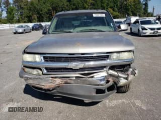 ✅ 2003 Chevrolet Suburban LT • VIN: 1GNEC16Z93J242638 • Lot: 75521324. Wystawiony na Copart z przebiegiem 211 219 mil. Bezpłatny archiwum sprzedaży aukcyjnych z USA i szczegółowy raport historii pojazdu na DreamBid. Zdjęcie 5.