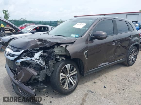 ✅ 2020 Mitsubishi Outlander ES • VIN: JA4AR3AU5LU013900 • Lot: 42716171. Listed on IAAI with 66,485 mi. Free auction sales archive from the USA and detailed vehicle history report at DreamBid. Image 6.