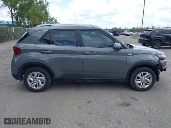 ✅ 2020 Hyundai Venue SEL • VIN: KMHRC8A36LU035740 • Lot: 42147822. Listed on IAAI with 31,237 mi. Free auction sales archive from the USA and detailed vehicle history report at DreamBid. Image 13.