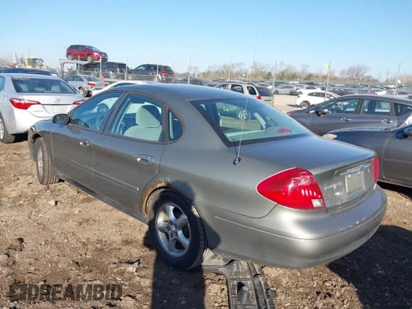 ✅ 2001 Ford Taurus SE • VIN: 1FAFP53U61G119347 • Lot: 43693455. Listed on IAAI with 150,165 mi. Free auction sales archive from the USA and detailed vehicle history report at DreamBid. Image 3.