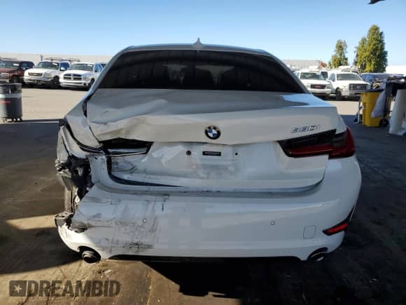 2020 BMW 3 Series 330i with VIN 3MW5R1J09L8B38465, listed as a Copart auction lot 82402015 with 58,796 mi miles and Salvage title. Bid and sale history available at DreamBid. Image 6.