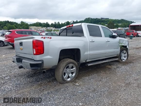 ✅ 2018 Chevrolet Silverado 1500 LTZ • VIN: 3GCUKSECXJG222844 • Lot: 42932833. Wystawiony na IAAI z przebiegiem 93 455 mil. Bezpłatny archiwum sprzedaży aukcyjnych z USA i szczegółowy raport historii pojazdu na DreamBid. Zdjęcie 4.
