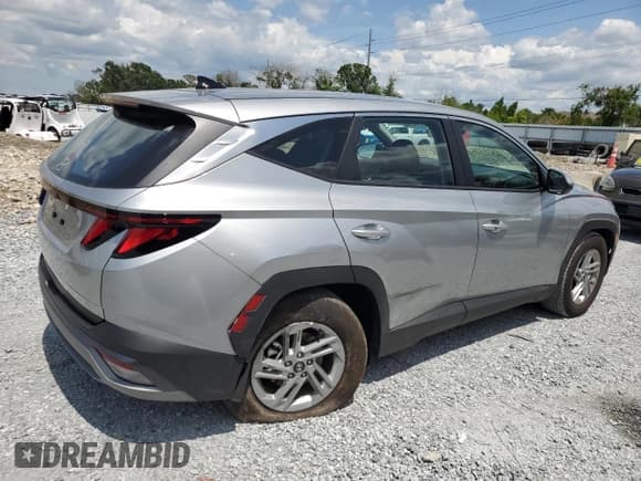 ✅ 2025 Hyundai Tucson SE • VIN: 5NMJA3DE8SH514545 • Lot: 62113205. Wystawiony na Copart z przebiegiem 3 015 mil. Bezpłatny archiwum sprzedaży aukcyjnych z USA i szczegółowy raport historii pojazdu na DreamBid. Zdjęcie 3.