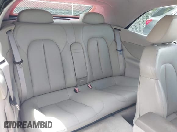 ✅ 2002 Mercedes-Benz CLK 320/430 • VIN: WDBLK65G62T118893 • Lot: 42300653. Wystawiony na IAAI z przebiegiem 93 823 mil. Bezpłatny archiwum sprzedaży aukcyjnych z USA i szczegółowy raport historii pojazdu na DreamBid. Zdjęcie 8.