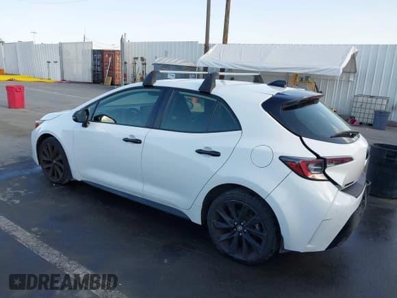 ✅ 2022 Toyota Corolla SE • VIN: JTND4MBE6N3181838 • Lot: 42293912. Wystawiony na IAAI z przebiegiem 93 053 mil. Bezpłatny archiwum sprzedaży aukcyjnych z USA i szczegółowy raport historii pojazdu na DreamBid. Zdjęcie 3.