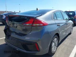 ✅ 2018 Hyundai Ioniq Blue • VIN: KMHC65LC7JU065772 • Lot: 41890880. Wystawiony na IAAI z przebiegiem 83 386 mil. Bezpłatny archiwum sprzedaży aukcyjnych z USA i szczegółowy raport historii pojazdu na DreamBid. Zdjęcie 4.