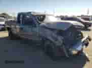 ✅ 2006 Chevrolet Silverado 1500 LS • VIN: 2GCEK19B561131447 • Lot: 74567234. Wystawiony na Copart z przebiegiem Nie podano mil. Skorzystaj z bezpłatnego archiwum sprzedaży aukcyjnych z USA i zobacz szczegółowy raport historii pojazdu na DreamBid. Zdjęcie 4.