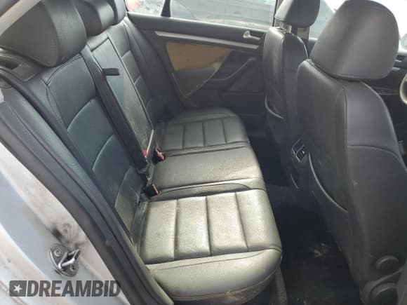 ✅ 2007 Volkswagen Jetta Wolfsburg Edition • VIN: 3VWEF71K47M181850 • Лот: 66473035. Опубликован ранее на Copart с пробегом 253 842 миль. Бесплатный доступ к архиву аукционных продаж из США и подробный отчёт об истории автомобиля на DreamBid. Изображение 10.