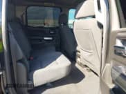 ✅ 2018 Chevrolet Silverado 1500 LT • VIN: 3GCPCREC9JG613213 • Lot: 43462577. Wystawiony na IAAI z przebiegiem 63 389 mil. Bezpłatny archiwum sprzedaży aukcyjnych z USA i szczegółowy raport historii pojazdu na DreamBid. Zdjęcie 8.