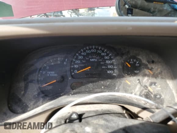 ✅ 2004 Chevrolet Suburban LS • VIN: 3GNFK16Z74G230403 • Лот: 48772155. Опубликован ранее на Copart с пробегом Не указан. Бесплатный доступ к архиву аукционных продаж из США и подробный отчёт об истории автомобиля на DreamBid. Изображение 9.