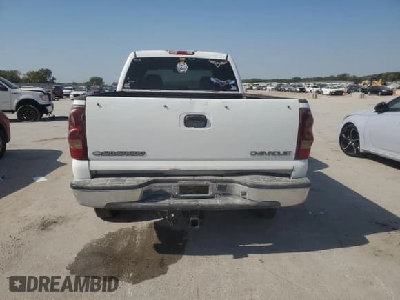 ✅ 2006 Chevrolet Silverado 2500HD LT3 • VIN: 1GCHK23G36F230834 • Lot: 75345404. Wystawiony na Copart z przebiegiem 199 800 mil. Bezpłatny archiwum sprzedaży aukcyjnych z USA i szczegółowy raport historii pojazdu na DreamBid. Zdjęcie 6.