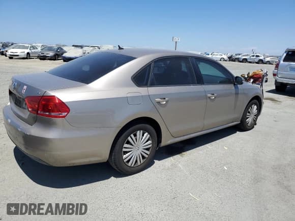 ✅ 2015 Volkswagen Passat Limited Edition • VIN: 1VWAT7A32FC009915 • Lot: 63484635. Listed on Copart with 99,912 mi. Free auction sales archive from the USA and detailed vehicle history report at DreamBid. Image 3.
