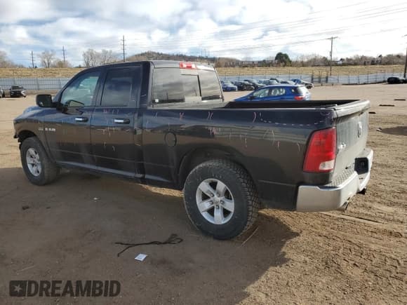 ✅ 2010 Dodge 1500 SLT • VIN: 1D7RB1GT9AS190352 • Lot: 48788825. Wystawiony na Copart z przebiegiem 147 799 mil. Bezpłatny archiwum sprzedaży aukcyjnych z USA i szczegółowy raport historii pojazdu na DreamBid. Zdjęcie 2.