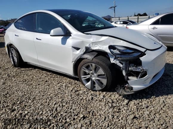 ✅ 2021 Tesla Model Y Long Range • VIN: 5YJYGDEE1MF274521 • Lot: 82581005. Listed on Copart with 49,849 mi. Free auction sales archive from the USA and detailed vehicle history report at DreamBid. Image 4.