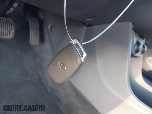 ✅ 2020 Hyundai Ioniq Limited • VIN: KMHC85LJ4LU071430 • Lot: 43621196. Listed on IAAI with 39,063 mi. Free auction sales archive from the USA and detailed vehicle history report at DreamBid. Image 11.