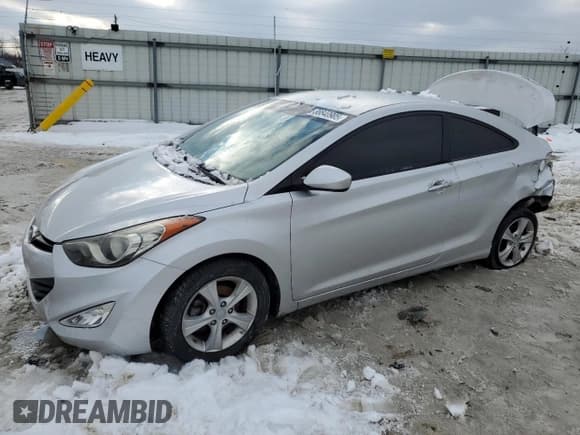 ✅ 2013 Hyundai Elantra SE • VIN: KMHDH6AE4DU018471 • Lot: 88840905. Wystawiony na Copart z przebiegiem 100 836 mil. Bezpłatny archiwum sprzedaży aukcyjnych z USA i szczegółowy raport historii pojazdu na DreamBid. Zdjęcie 1.