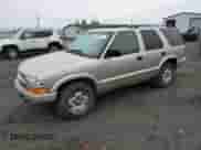 2002 Chevrolet Blazer LS z VIN 1GNDT13W02K155161, wystawiony jako Copart lot #80033774 z przebiegiem 145 425 mil mil oraz Szkoda całkowita • Salvage title. Historia ofert i sprzedaży dostępna na DreamBid. Obrazek 1.