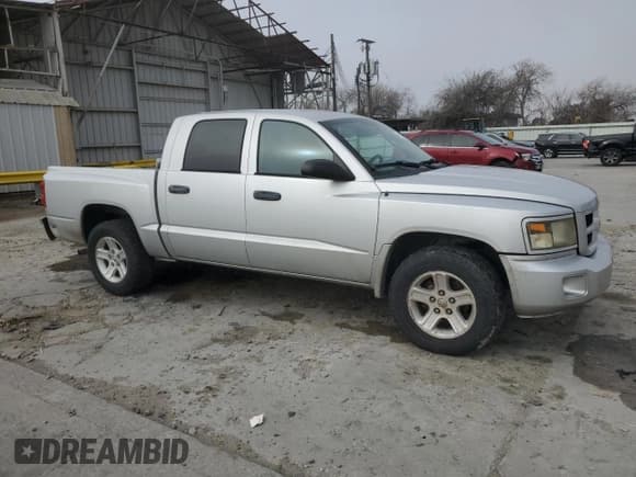 ✅ 2011 Ram Dakota Big Horn • VIN: 1D7RE3GK7BS653553 • Lot: 41739195. Wystawiony na Copart z przebiegiem 263 256 mil. Bezpłatny archiwum sprzedaży aukcyjnych z USA i szczegółowy raport historii pojazdu na DreamBid. Zdjęcie 4.