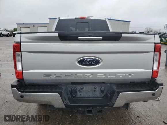 ✅ 2017 Ford F-250 XL • VIN: 1FT7W2AT2HEB73907 • Lot: 50268335. Wystawiony na Copart z przebiegiem 206 368 mil. Bezpłatny archiwum sprzedaży aukcyjnych z USA i szczegółowy raport historii pojazdu na DreamBid. Zdjęcie 6.