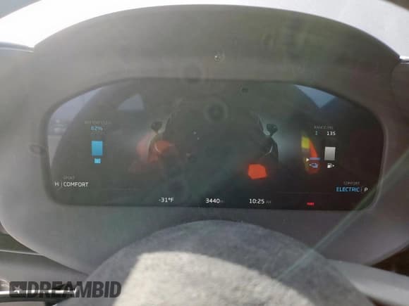 ✅ 2024 McLaren Artura • VIN: SBM16AEA3RW002188 • Lot: 45177415. Wystawiony na Copart z przebiegiem 3 440 mil. Bezpłatny archiwum sprzedaży aukcyjnych z USA i szczegółowy raport historii pojazdu na DreamBid. Zdjęcie 9.