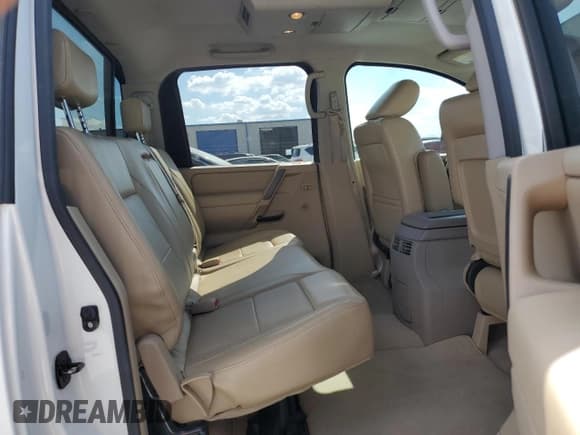 ✅ 2010 Nissan Titan LE • VIN: 1N6BA0ED5AN301253 • Лот: 87070875. Опубликован ранее на Copart с пробегом 136 399 миль. Бесплатный доступ к архиву аукционных продаж из США и подробный отчёт об истории автомобиля на DreamBid. Изображение 10.