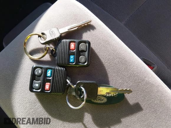 ✅ 1999 Ford Taurus SE • VIN: 1FAFP53U1XG314975 • Lot: 43888557. Wystawiony na IAAI z przebiegiem 109 373 mil. Bezpłatny archiwum sprzedaży aukcyjnych z USA i szczegółowy raport historii pojazdu na DreamBid. Zdjęcie 11.