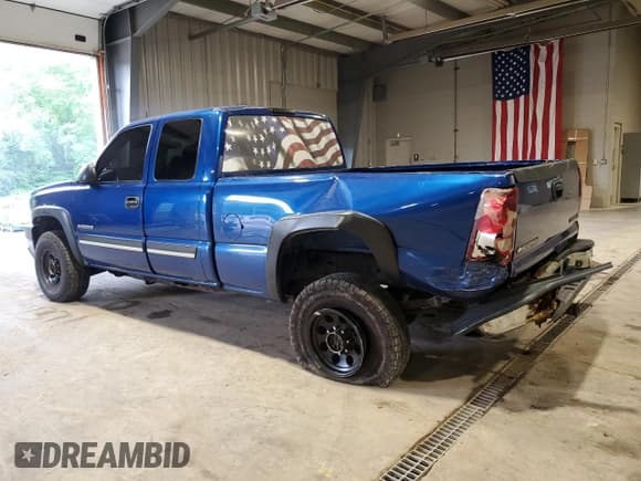 ✅ 2003 Chevrolet Silverado 2500HD LS • VIN: 1GCHC29U03E169549 • Лот: 61552235. Опубликован ранее на Copart с пробегом 364 288 миль. Бесплатный доступ к архиву аукционных продаж из США и подробный отчёт об истории автомобиля на DreamBid. Изображение 2.