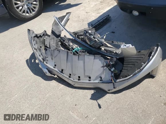 ✅ 2017 Chevrolet Impala LT • VIN: 2G1105S35H9104194 • Лот: 63594784. Опубликован ранее на Copart с пробегом 92 971 миль. Бесплатный доступ к архиву аукционных продаж из США и подробный отчёт об истории автомобиля на DreamBid. Изображение 14.