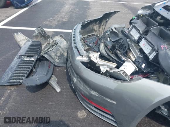 ✅ 2020 Porsche 911 Carrera S • VIN: WP0AB2A92LS229313 • Lot: 42136017. Wystawiony na IAAI z przebiegiem 25 799 mil. Bezpłatny archiwum sprzedaży aukcyjnych z USA i szczegółowy raport historii pojazdu na DreamBid. Zdjęcie 12.