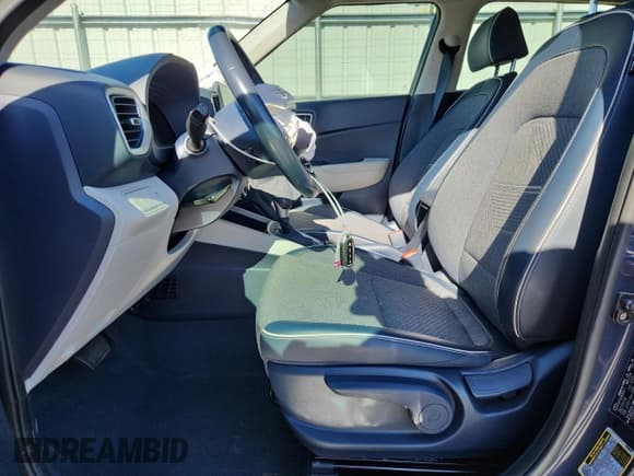 ✅ 2023 Hyundai Venue SEL • VIN: KMHRC8A30PU226902 • Лот: 84660015. Опубликован ранее на Copart с пробегом 31 767 миль. Бесплатный доступ к архиву аукционных продаж из США и подробный отчёт об истории автомобиля на DreamBid. Изображение 7.