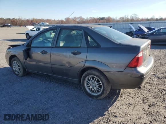 ✅ 2007 Ford Focus S • VIN: 1FAHP34N87W197177 • Lot: 92315605. Listed on Copart with 109,362 mi. Free auction sales archive from the USA and detailed vehicle history report at DreamBid. Image 2.