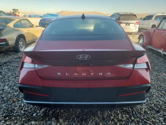 ✅ 2024 Hyundai Elantra SEL • VIN: KMHLM4DG5RU786640 • Lot: 87488455. Listed on Copart with 32,809 mi. Free auction sales archive from the USA and detailed vehicle history report at DreamBid. Image 6.