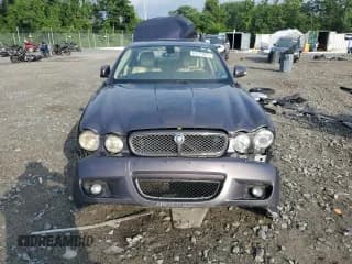 ✅ 2009 Jaguar XJ Series XJ8 • VIN: SAJWA71B79SH31014 • Lot: 64473075. Wystawiony na Copart z przebiegiem Nie podano. Bezpłatny archiwum sprzedaży aukcyjnych z USA i szczegółowy raport historii pojazdu na DreamBid. Zdjęcie 5.