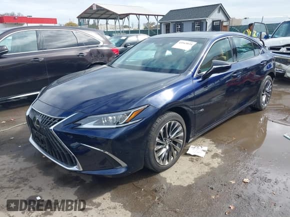 ✅ 2024 Lexus ES 300h Luxury • VIN: 58AEA1C15RU039612 • Lot: 43543034. Listed on IAAI with 20,263 mi. Free auction sales archive from the USA and detailed vehicle history report at DreamBid. Image 2.