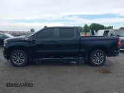 ✅ 2019 Chevrolet Silverado 1500 RST • VIN: 3GCUYEEDXKG177656 • Lot: 42870941. Wystawiony na IAAI z przebiegiem 72 422 mil. Bezpłatny archiwum sprzedaży aukcyjnych z USA i szczegółowy raport historii pojazdu na DreamBid. Zdjęcie 14.