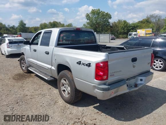 ✅ 2005 Dodge Dakota SLT • VIN: 1D7HW48N05S231376 • Lot: 43219740. Listed on IAAI with Not provided. Free auction sales archive from the USA and detailed vehicle history report at DreamBid. Image 3.