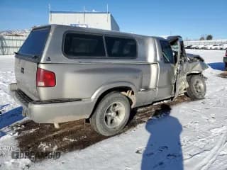 ✅ 2000 Chevrolet S-10 LS • VIN: 1GCCS19W6Y8249324 • Лот: 84201704. Опубликован ранее на Copart с пробегом Не указан. Бесплатный доступ к архиву аукционных продаж из США и подробный отчёт об истории автомобиля на DreamBid. Изображение 3.