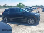 ✅ 2021 Buick Encore GX Preferred • VIN: KL4MMBS24MB048198 • Lot: 43097010. Wystawiony na IAAI z przebiegiem 71 667 mil. Bezpłatny archiwum sprzedaży aukcyjnych z USA i szczegółowy raport historii pojazdu na DreamBid. Zdjęcie 13.