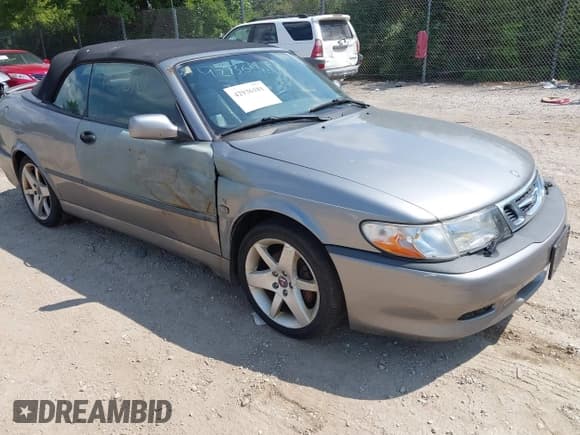 ✅ 2003 Saab 9-3 SE • VIN: YS3DF78K837006633 • Lot: 42936181. Wystawiony na IAAI z przebiegiem 290 684 mil. Bezpłatny archiwum sprzedaży aukcyjnych z USA i szczegółowy raport historii pojazdu na DreamBid. Zdjęcie 1.