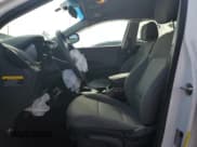 ✅ 2018 Hyundai Santa Fe 2.4L • VIN: 5NMZTDLB2JH061323 • Лот: 65529083. Опубликован ранее на Copart с пробегом 47 391 миль. Бесплатный доступ к архиву аукционных продаж из США и подробный отчёт об истории автомобиля на DreamBid. Изображение 7.