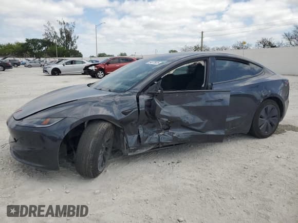 ✅ 2024 Tesla Model 3 • VIN: 5YJ3E1EA8RF749228 • Lot: 54073925. Wystawiony na Copart z przebiegiem 5 369 mil. Bezpłatny archiwum sprzedaży aukcyjnych z USA i szczegółowy raport historii pojazdu na DreamBid. Zdjęcie 1.