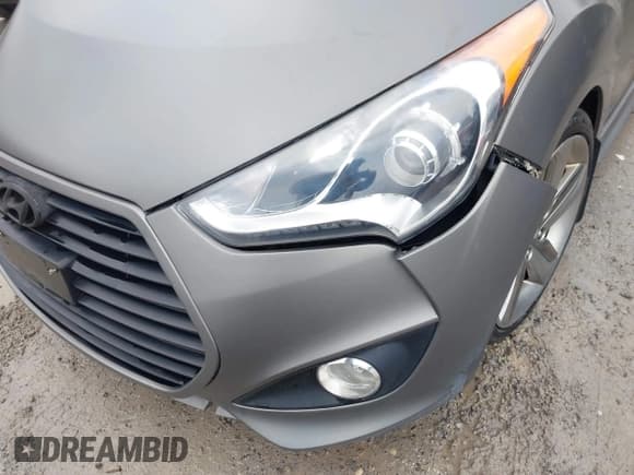 ✅ 2013 Hyundai Veloster Turbo • VIN: KMHTC6AE8DU171669 • Lot: 41661874. Wystawiony na IAAI z przebiegiem 71 980 mil. Bezpłatny archiwum sprzedaży aukcyjnych z USA i szczegółowy raport historii pojazdu na DreamBid. Zdjęcie 18.