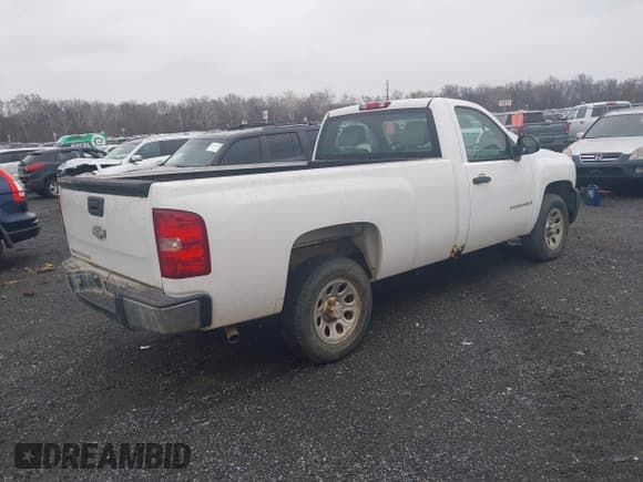 ✅ 2007 Chevrolet Silverado 1500 Work Truck • VIN: 1GCEC14X27Z623409 • Лот: 43747684. Опубликован ранее на IAAI с пробегом 176 495 миль. Бесплатный доступ к архиву аукционных продаж из США и подробный отчёт об истории автомобиля на DreamBid. Изображение 4.
