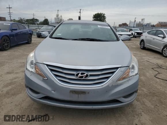 ✅ 2013 Hyundai Sonata GLS • VIN: 5NPEB4AC2DH507846 • Lot: 73565574. Listed on Copart with 138,427 mi. Free auction sales archive from the USA and detailed vehicle history report at DreamBid. Image 5.