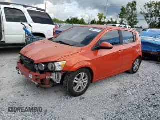 2012 Chevrolet Sonic LT z VIN 1G1JD6SB0C4119084, wystawiony jako Copart lot #68662125 z przebiegiem 109 010 mil mil oraz Szkoda całkowita • Salvage title. Historia ofert i sprzedaży dostępna na DreamBid. Obrazek 1.