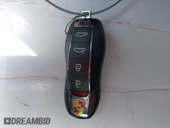 ✅ 2025 Porsche Cayman • VIN: WP0AA2A83SK255637 • Lot: 42218504. Listed on IAAI with 3,130 mi. Free auction sales archive from the USA and detailed vehicle history report at DreamBid. Image 11.