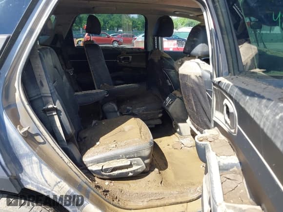 ✅ 2022 Kia Sorento X-Line EX • VIN: 5XYRHDLFXNG108778 • Lot: 42329845. Listed on IAAI with Not provided. Free auction sales archive from the USA and detailed vehicle history report at DreamBid. Image 8.