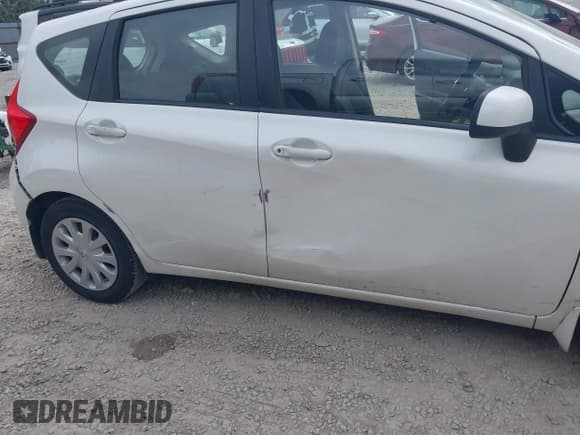 ✅ 2014 Nissan Note S Plus • VIN: 3N1CE2CP1EL391773 • Lot: 43118071. Wystawiony na IAAI z przebiegiem 76 006 mil. Bezpłatny archiwum sprzedaży aukcyjnych z USA i szczegółowy raport historii pojazdu na DreamBid. Zdjęcie 6.