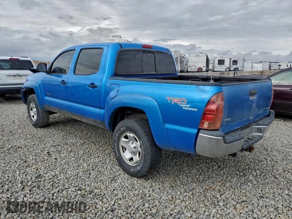 ✅ 2005 Toyota Tacoma • VIN: 5TELU42NX5Z018675 • Лот: 93909865. Опубликован ранее на Copart с пробегом 247 615 миль. Бесплатный доступ к архиву аукционных продаж из США и подробный отчёт об истории автомобиля на DreamBid. Изображение 2.